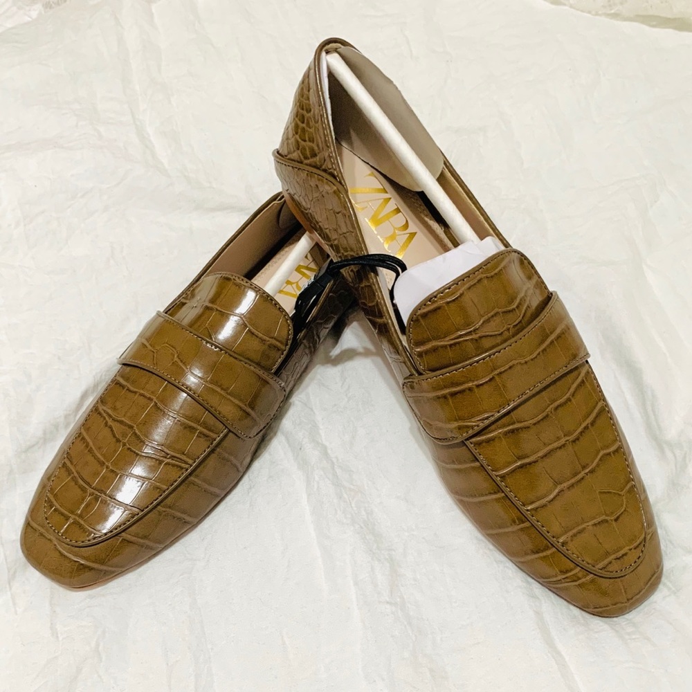 Zara Women’s Animal Print Loafers